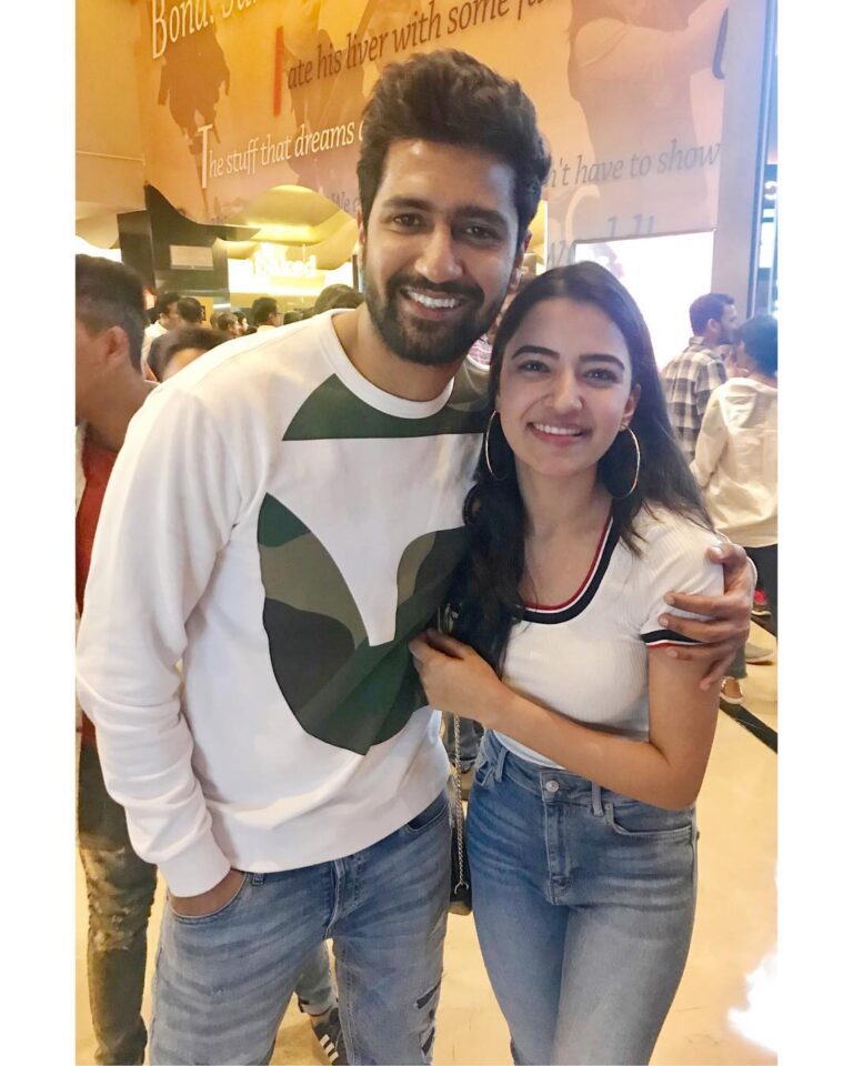 Rukshar Dhillon Instagram - Breathtaking performance @vickykaushal09 Being from the armed forces background I feel extremely proud to watch a film like “URI”. It gives you the feeling of valour, pride and every emotion that an army family faces and goes through together. Brilliantly executed by @adityadharfilms @rsvpmovies A must watch! #releasingtomorrow #URI