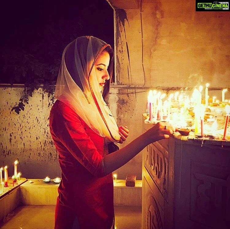 Rukshar Dhillon Instagram - Happy Guru Nanak Gurpurab✨ May Wahe Guru always shower his blessings on you and your loved ones. Wahe guru ji ka khalsa, Wahe guru ji ki fateh✨