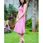 Rukshar Dhillon Instagram – #tbt this super comfy summer look❤️
@notchabovecreations @meghanaalluri @chinthuu1132 @monrowshoes @styliciousbysam @vijjireddyskht
