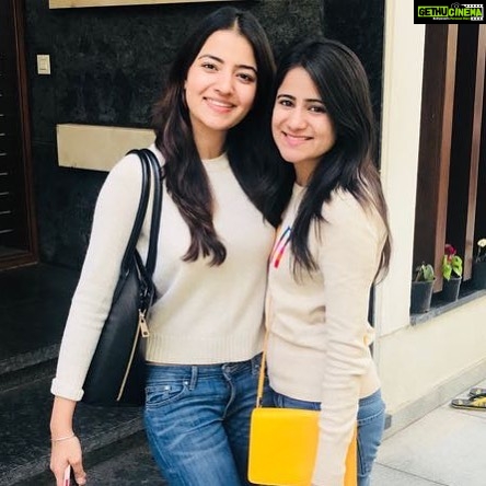 Rukshar Dhillon Instagram - Happy Birthday My Sista😘 Love you the moon and back❤️ Have a great a day! Grow old grow wiser😛God bless!! Muah😘❤️ @sabihah27 #mysista #gettingold #oldbutwiser #sistalove