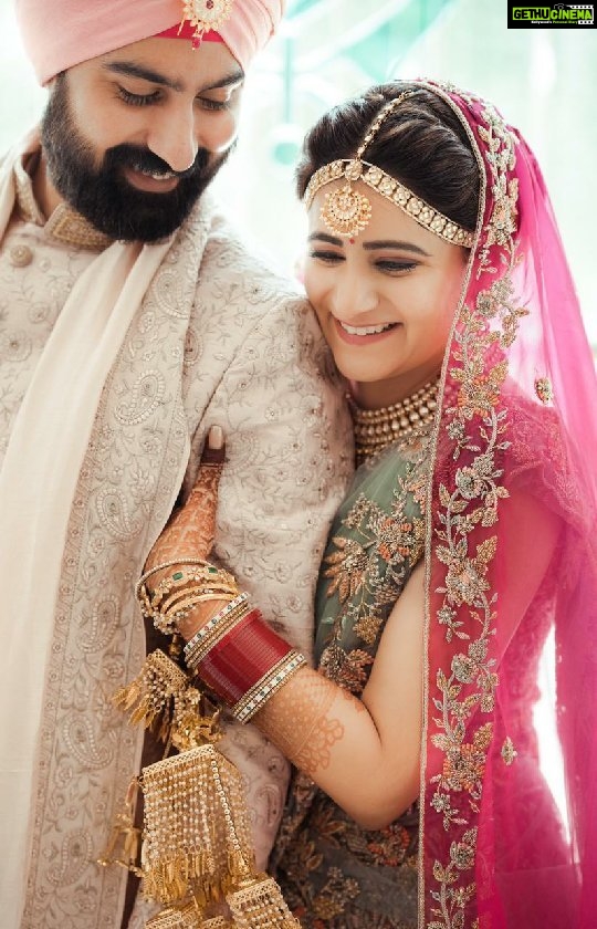 Rukshar Dhillon Instagram - If it's meant to be yours, no matter what the odds are, it'll find its way to you. And yes, after all the hurdles all the back & forth of the wedding, Nosh and all of us finallyyy said....HAH!!π @sabihah27 @anosh7 I love both of you so much and couldn't be happier to see you'll start this beautiful journey together. Here's to a lifetime of togetherness and adventures.β€οΈ Wedding film by @themexicansunshine #NOSHsaysHAH #mysisterswedding #homewedding#intimatewedding #lockeddownforlife #family #love #blessings