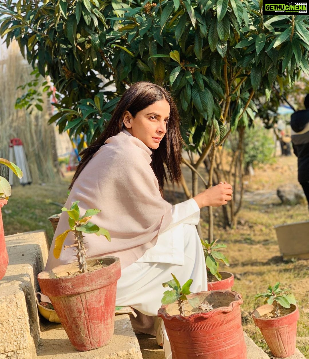 Saba Qamar Zaman Instagram - Life is a collection of moments. 🤍 Paradise