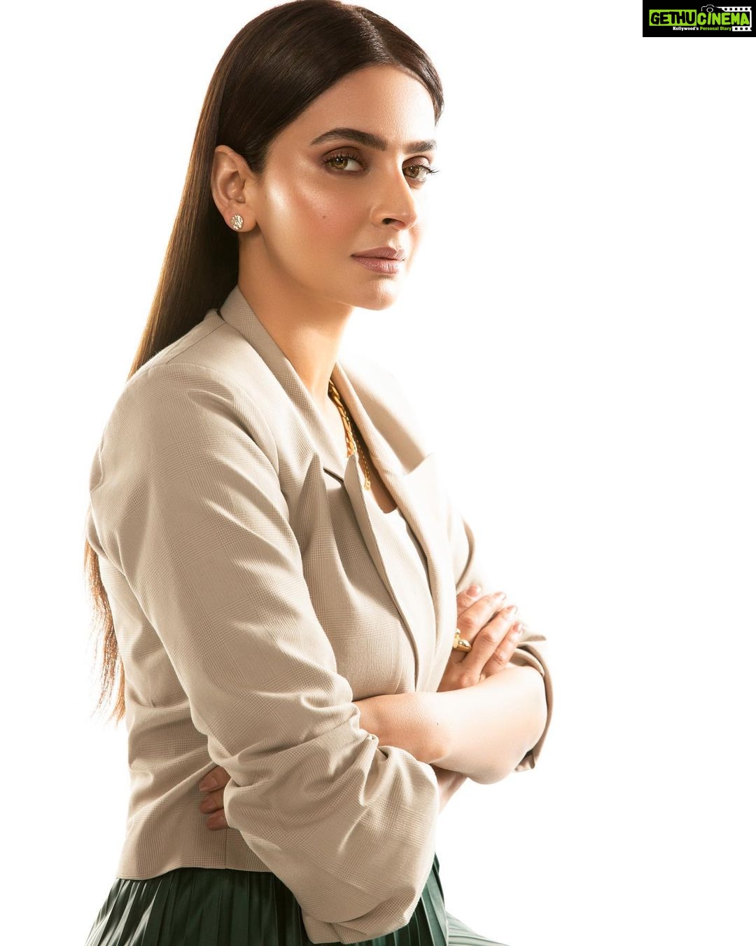Saba Qamar Zaman Instagram - What you do, the way you think, makes you beautiful. ❤️