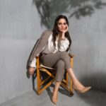 Saba Qamar Zaman Instagram - Women who invest in themselves go further.