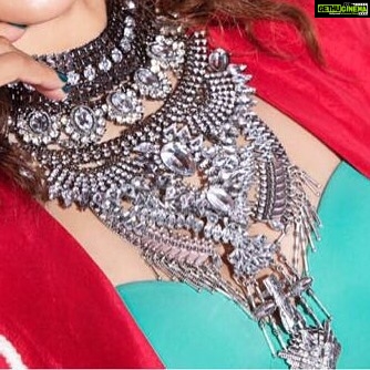 Saba Qamar Zaman Instagram - Magazine @graziapak Hair & makeup @fatimanasirmua Styling @yash645 Shot by @mhm.official Designer @hussainrehar.official