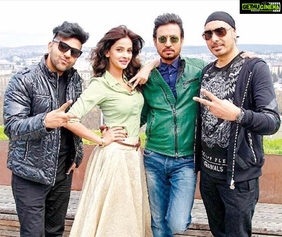 Saba Qamar Zaman Instagram - I'm really grateful for all the praises and heartfelt wishes that I have received for my upcoming film hindi medium. The kind of response that I have received for the trailer has been amazing. I would like to thank all my fans from India and Pakistan and all over the world, all my colleagues, friends and EVERYONE for such an amazing response. LOVE YOU ALL!! #HindiMediumMay12th #SabaQamar #Irrfankhan #Sukhbirsingh #Gururandhawa #Maddockfilms #Sharadakarki #dineshvijan #bollywood #Saketchaudhary #Tseries #Bhushankumar