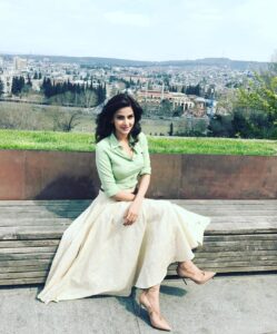 Saba Qamar Zaman Instagram - #HindiMedium 12th May 🙏🏻🙏🏻 Tbilisi, Georgia