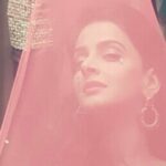 Saba Qamar Zaman Instagram – Main Sitara