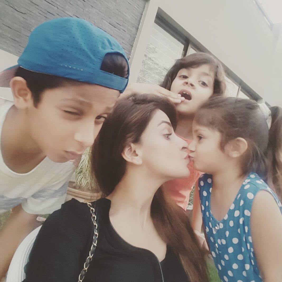 Saba Qamar Zaman Instagram - I love kids #Aman #haram #dua #sabaqamar Lahore, Pakistan