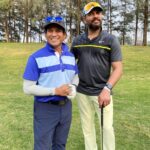 Sachin Tendulkar Instagram - 𝙁𝙧𝙤𝙢 𝙘𝙧𝙞𝙘𝙠𝙚𝙩 🏏 𝙩𝙤 𝙜𝙤𝙡𝙛⛳️, 𝙬𝙚'𝙫𝙚 𝙩𝙧𝙖𝙫𝙚𝙡𝙡𝙚𝙙 𝙦𝙪𝙞𝙩𝙚 𝙖 𝙛𝙚𝙬 𝙮𝙖𝙧𝙙𝙨, 𝙔𝙪𝙫𝙞 !😉 #golf