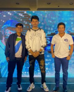Sachin Tendulkar Instagram - Just a few people who love to play...a lot!😋 #esports