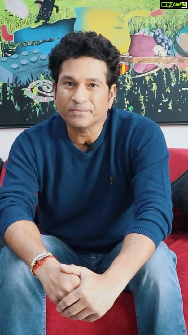 Sachin Tendulkar Instagram - एक नागरिक के तौर पर हमारी कुछ जिम्मेदारियां हैं। हम कुछ आसान से कदमों का पालन कर कोरोना वायरस (COVID-19) को दूर रख सकते हैं। मैं आपसे अनुरोध करता हूँ कि बुनियादी बातों का ख्याल रखें ताकि हम सभी सुरक्षित रहें। . . As citizens, we have to act responsibly. We could follow simple steps to keep the Corona Virus at bay. It is my request to everyone to follow basic guidelines to try our best to ensure we all stay safe. #IndiaFightsCorona