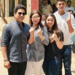 Sachin Tendulkar Instagram - Voting this year has been so much more special with Sara and Arjun voting for the first time. I urge you all to go out and VOTE too! #LokSabhaElections #GotInked @ecisveep
