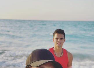 Sachin Tendulkar Instagram - With my SONshine! #beach #sea #fatherson #abudhabi