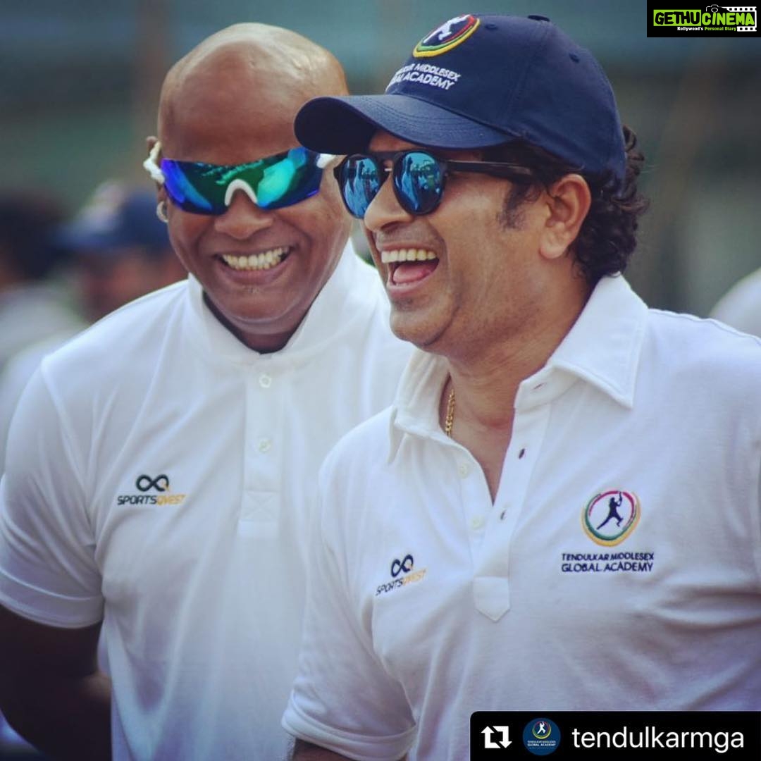 Sachin Tendulkar Instagram - #Repost @tendulkarmga ... We would like to say a huge thank you to @sportsqvest, who played a big part in our successful activation of TMGA in India during 2018 πβ¬ βͺ β¬ Fantastic kit provided to all our students, coaches and support staff across all Indian camps this year! π β’ β’ β’ #sachin #india #indiacricket #tendulkar #sachintendulkar #TMGA #sportswear