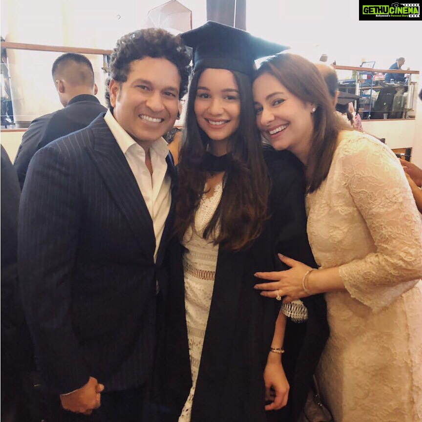 Sachin Tendulkar Instagram - It feels like just yesterday when you left home for @UCL, and now you are a Graduate. Anjali and I are so proud of you! May you go out and conquer the 🌎 @saratendulkar.