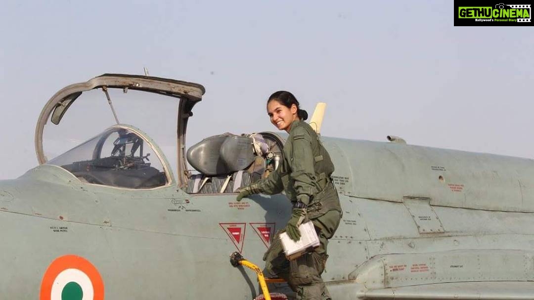 Sachin Tendulkar Instagram - Another barrier broken... Another feat achieved... it's the DAUGHTER of INDIA again🇮🇳 Congratulations, #AvaniChaturvedi! You’ve not only made us all proud, but also inspired young girls to take up new challenges. May you scale even greater heights. #TouchTheSkyWithGlory