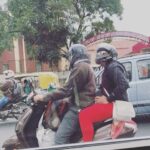 Sachin Tendulkar Instagram - ‪The power of two! Great going, Bengaluru👏 #RoadSafety #HelmetDaalo2point0‬
