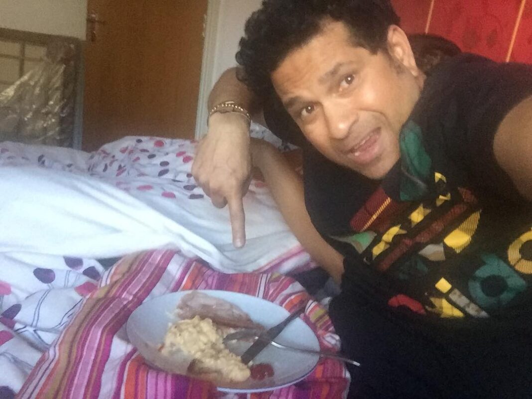 Sachin Tendulkar Instagram - Breakfast in bed cooked by my son Arjun :-) best breakfast ever!!!