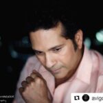 Sachin Tendulkar Instagram - #Repost @avigowariker ・・・ #PostPackUpShot with The Master today! It's an indescribable emotion between Friendship & Worship whenever I shoot with Him.. 🙏 @sachintendulkar‬ #SachinTendulkar #GodOfCricket #MasterBlaster