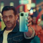 Salman Khan Instagram - #DareToLeap with more pixels! Aayie le chale aapko better clarity ki duniya me with the Camera Flagship #realme8Pro from @realmeindia jo laye hai 108MP aap sab ke lie! Kal ke lie taiyaar raho.