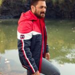 Salman Khan Instagram - Aur jaisay mainay bola tha, le kar aye hain aapke liye, Being Human Clothing ki Autumn Winter Collection. Hope you guys like it. Available in-stores & at beinghumanclothing.com Link in the bio. @beinghumanclothing Stay fit, stay safe.