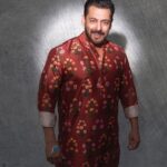 Salman Khan Instagram - Wishing all a v Happy Diwali n a prosperous new year ... stay safe Styled by @ashley_rebello