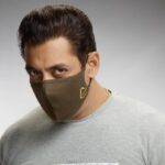 Salman Khan Instagram - Being Human Clothing nay aaj mask launch kiya hai. Aur, hamara ek hi task, pehno aur pehnao mask. Jab aap ek mask kharidenge, apko hamari aur say ek mask free milega, jo aap khud zaroorat mando ko de sakte ho. Jab bhi bahar nikle, jaan ya anjaan logon kay saath, pehniye mask aur saath main saamajik doori, social distancing, banaye rakhiye. Yahan available hai - Being Human Clothing Stores aur beinghumanclothing.com pe @beinghumanclothing