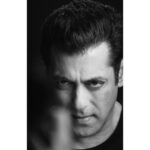 Salman Khan Instagram - Life used to be black-and-white, yes or no, truth or lies, it was crystal clear now perhaps it’s grey, it’s maybe. Who the hell cares, is that true? Hope not for god’s sake. Long live morals nd principles and ethics.