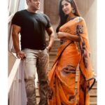 Salman Khan Instagram – सीढ़ी , साड़ी , लड़की #Bharat #Promotions @katrinakaif