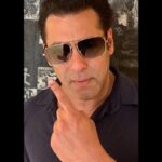 Salman Khan Instagram - I have voted.... have u? #VoteKarMumbai