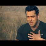 Salman Khan Instagram - Dekho aur pyaar me kho jao, #MainTaare 4th song of #Notebook out now (Link in bio) @pranutan @iamzahero @nitinrkakkar @skfilmsofficial @cine1studios @muradkhetani @ashwinvarde @vishalmishraofficial @manojmuntashir @haiderkhanhaider @tseries.official #bhushankumar
