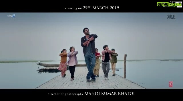 Salman Khan Instagram - Lo aa gaye aap ko nachane #Notebook ke nanhe sitare. 3rd song from #Notebook, #Bumro out now. (Link in bio) @pranutan @iamzahero @nitinrkakkar @skfilmsofficial @cine1studios @muradkhetani @ashwinvarde @vishalmishraofficial @imkamaalkhan @beingmudassarkhan @tseries.official #BhushanKumar
