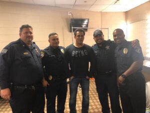 Salman Khan Instagram - Thank u Dallas county police for handling a completely sold out show #DabanggTour2018 #dabanggreloaded #DetectiveMosley #deputyHernandez #officerMorado #chiefMCarter