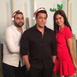 Salman Khan Instagram - Merry Xmas from Tiger and Zoya ...