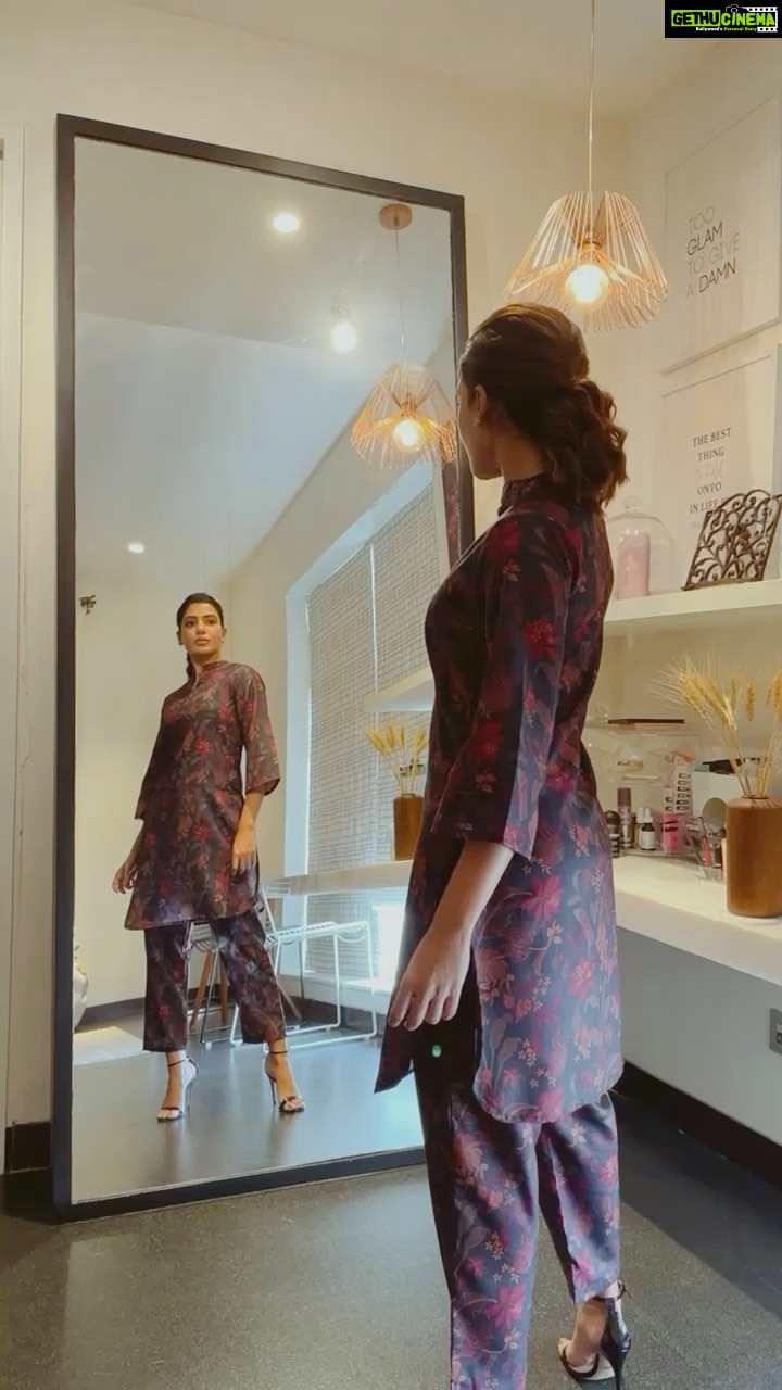 Samantha - 2.2 Million Likes - Most Liked Instagram Photos