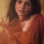 Samantha Instagram – Posted @withregram • @elleindia #ELLEDigitalCoverStar: Go behind the scenes with our digital cover star @samantharuthprabhuoffl on the sets of our November cover shoot.
_______________________________________________⁠
Content director & Editor: @kamna.malik
Fashion editor: @zohacastelino⁠
Hair & make up: @avnirambhia
Words: @kavereeb
Marketing head: @ekta_ashar⁠
Production: @ikp.insta⁠
Assisted by: @komal_shetty_ @priyuta_ (styling) ,
@alizaafatmaa⁠ (editorial)
Actor’s PR agency: @think_talkies
_______________________________________________⁠
#ELLEIndia #SamanthaPrabhu #Celebrity #Bollywood #coverstar