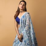 Samantha Instagram - In the festive mood ✨ #happydiwali In @mrunalinirao Jewellery @vithaldaszaveri_jewellers @sheetalzaveribyvithaldas Styled by @jukalker MUA @avnirambhia 📷 @amey_ghatge