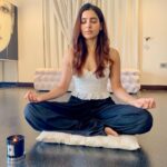 Samantha Instagram - Today i begin my 48 days of the Isha kriya journey.. I invite you to join me ... Isha kriya brings health , prosperity and well-being . It is a powerful tool to cope .. and is meant to empower us to live life to our fullest potential .. link in bio .. it is a free guided meditation.. I wish you peace 🤗