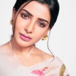 Samantha Instagram - #Jaanu ..... love my saree by @picchika Earrings @ridhiasranijewelry Styled @jukalker M&H @sadhnasingh1 @koduruamarnath 📷 @eshaangirri