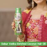 Samantha Instagram - Let your hair shine and sparkle this festive season! While Diwali is all about new changes, why not change your regular coconut oil and replace it with Dabur Vatika Enriched Coconut Hair Oil @daburvatikahairoil that comes packed with the goodness of 10 herbs. It reduces your hair fall, controls dandruff, and reduces dull and damaged hair. Do we need more reasons to make your hair Diwa-LIT? #HappyDiwali #Diwali #VatikaHairOil #DaburVatikaHairOil #HairOil @daburvatikahairoil