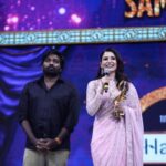 Samantha Instagram – 💓when you receive an award from your favourite actor 😊 @actorvijaysethupathi #superdeluxe #zeecineawardstamil2020