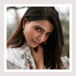 Samantha Instagram - Everyday 🤸‍♀️ @payalpratap earrings @flowerchildbyshaheenabbas Styled by @jukalker Makeup @sadhnasingh1 Hair @chakrapu.madhu 📸 @eshaangirri