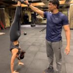 Samantha Instagram - When the body does not disappoint the mind 😊 Day 2 .. learning to do a cartwheel @jackson_master1 #nikemetcon 🏋️‍♂️ @nikewomen @niketraining #apollolifestudio