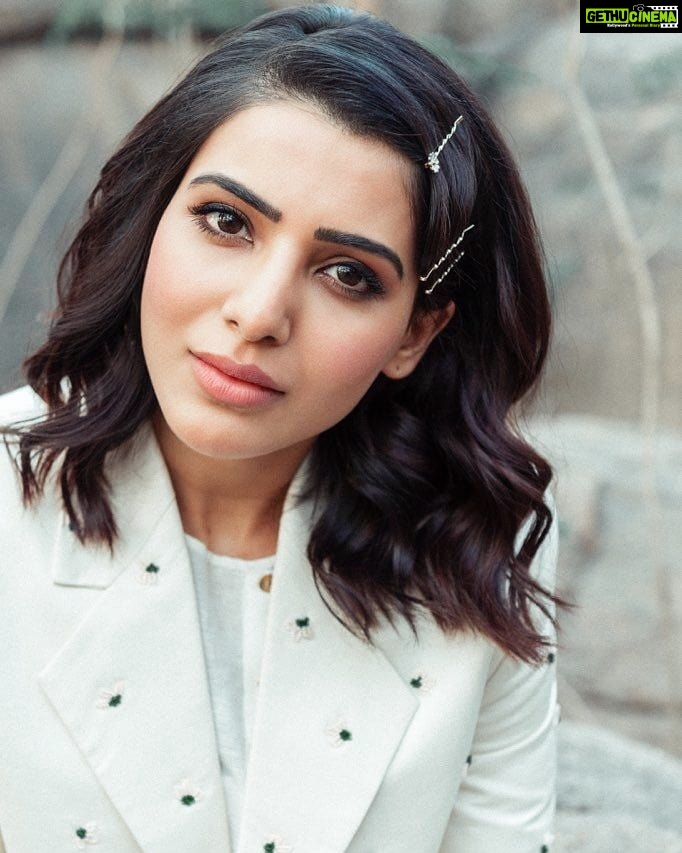 Samantha Instagram - Outfit @ode.to.odd Styled by @jukalker 📸 @eshaangirri Makeup @tokala.ravi