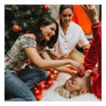 Samantha Instagram – These cuties and our yearly tradition… decorating my Christmas tree ❤❤ The most beautiful month of the year .. so much gratitude for the year that has been .. @jukalker @sadhnasingh1 
#christmas