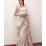 Samantha Instagram - For the #socialmediasummitawards in Sari @anitadongre Studs @akoyajewels styled by @jukalker M&H @tokal.ravi8630 @chakrapu.madhu 📷 @aryan_daggubati