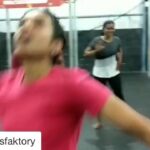 Samantha Instagram – #Repost @chaosfaktory with @get_repost
・・・
#uturndancechallenge @chaosfaktory style! 💃🕺😎🤘 .
.
Video: @yashaswinianchan, @chethandsouza 
Edit: @chethandsouza .
.
For those who do not know @beastmaster.delson and @chethandsouza have acted in this Telugu, Tamil bilingual movie ‘UTurn’. Releasing on 13th Sept’18 🤞🤞
.
.
Thanks to our members @chaosfaktory for joining us for the fun ♥️♥️♥️
.
.
@pawankumarfilms
@samantharuthprabhuoffl @nikethbommi @yashwanthmaster @anirudhofficial @aadhiofficial 
#Uturnthemovie #Tollywood #kollywood #chaosfaktory #bangalore #filmnagar #dance #workout #crazyness #members #goodpeople #energy #postworkout #club #moves #humanflag #beats #music #fight #direction #raw #keepingitreal #poster #promotional #Calisthenics.  Friekin awesome ❤️❤️❤️❤️ these guys have killed it in the film …in a very important sequence  #nofakeshit strong and how 👏👏👏