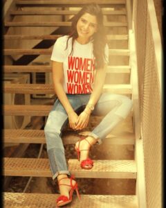 Samantha Instagram - Life’s a bitch .. you’ve got to go out and kick some ass . Styled by @pallavi_85 📷 @beccabomb
