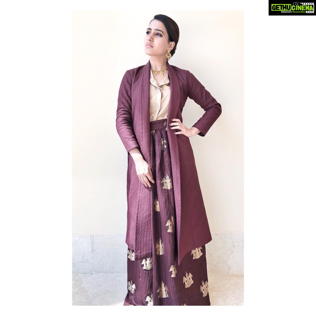 Samantha Instagram - For a jewellery store launch in Krishnagiri .. Ensemble by @raw_mango , styled by @jukalker 😘 #iwearhandlooms#sustanablefashion Bangalore, India